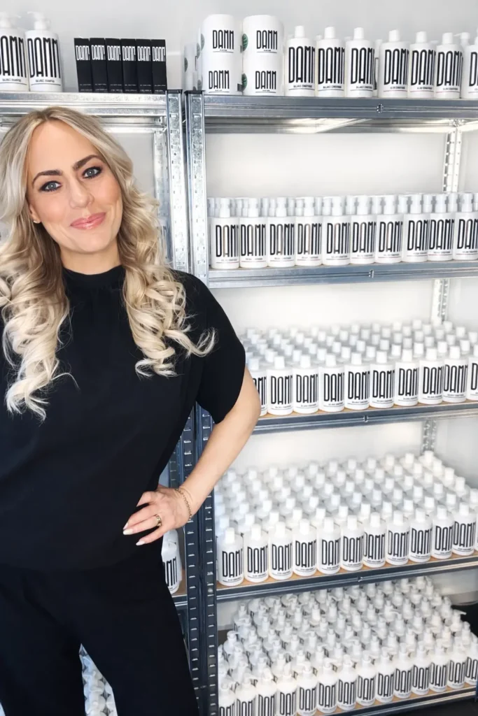 Rikke Damm Brøndum medstifter af Damm Cosmetics og frisør med 20+ års erfaring